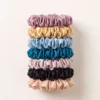 scrunchie-detail-1-scaled Mulberry silk scrunchie - slim 2 cm | 22 momme