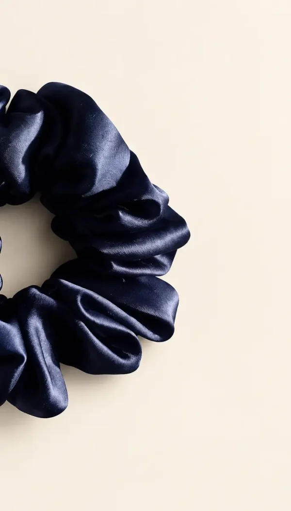 Navy 22 momme 4 cm mulberry silk scrunchie