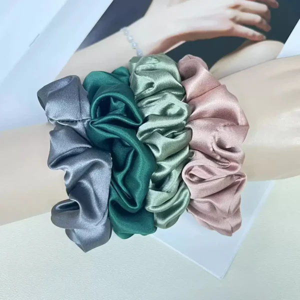 4 cm mulberry silk scrunchie worn on the wrist
